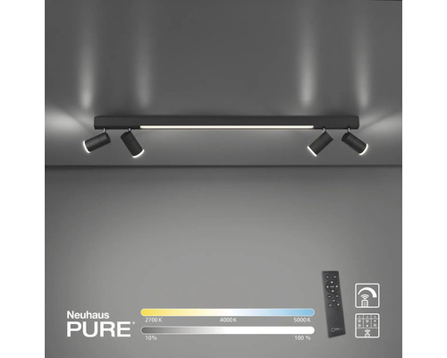 Schwarze Deckenleuchte mit vier Strahlern und Fernbedienung zur Steuerung der Lichtfarbe