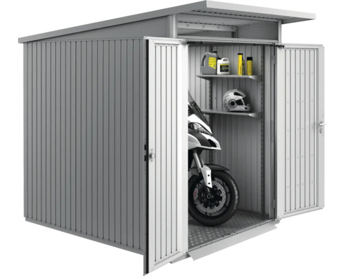 Metall Gerätehaus mit geöffneten Türen, Motorrad und Regalen