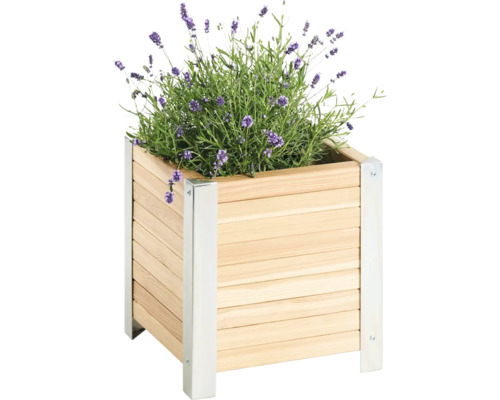 Jardinière en bois avec lavande