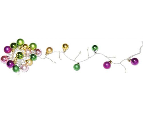 Lichterkette mit bunten Weihnachtskugeln