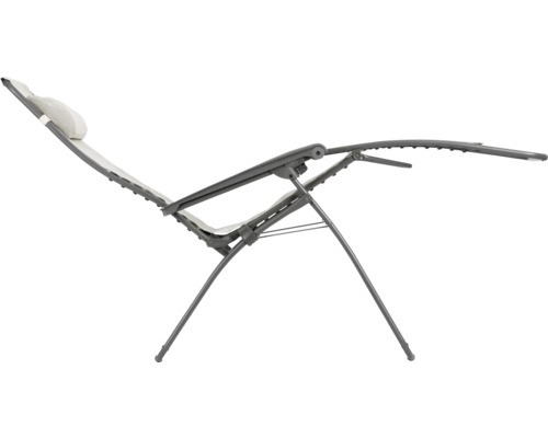 Fauteuil relax réglable avec coussin de tête pour l'extérieur.