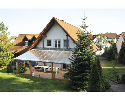 Maison avec toit de terrasse et jardin