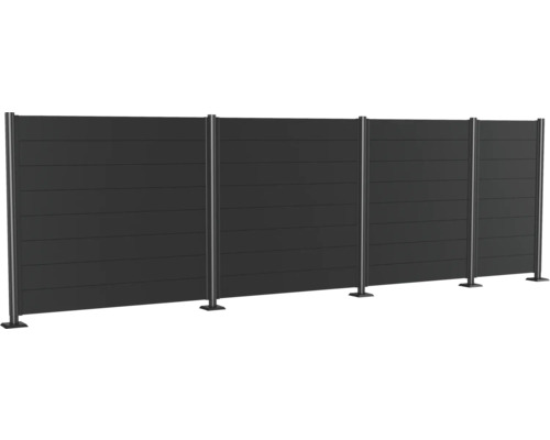 Sichtschutzzaun aus horizontalen Elementen und Pfosten