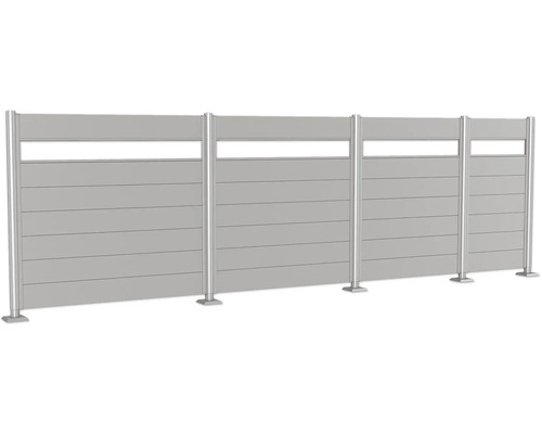 Sichtschutzzaun mit horizontalen Lamellen und Metallpfosten