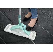 Wischmop mit Fussbedienung zum Auswringen des Mops