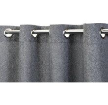 Rideau à œillets gris en tissu sur une tringle à rideaux