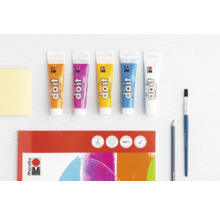 Kit créatif avec peintures, pinceau, crayon et bloc à dessin