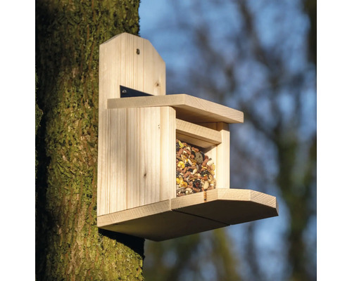 Mangeoire en bois pour écureuils à monter au mur, remplie de nourriture