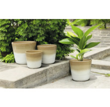 Pots de fleurs en céramique de différentes tailles pour l'extérieur