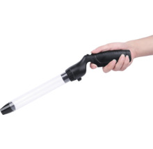 Insektensauger in der Hand