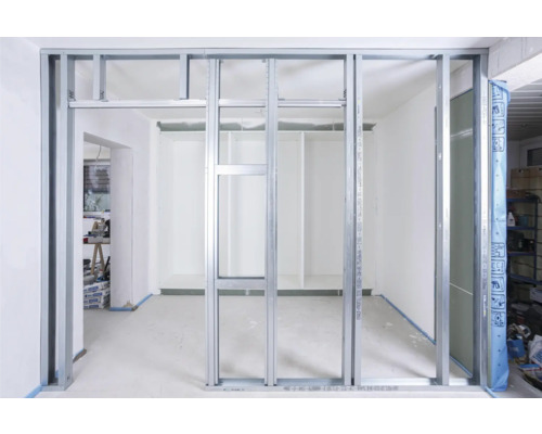 Structure métallique pour construction sèche en intérieur