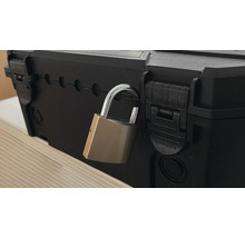 Boîte à outils avec cadenas