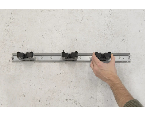 Support mural pour appareils avec trois supports