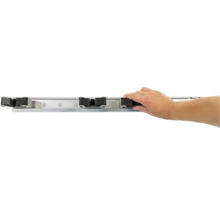 Barre porte-outils avec main