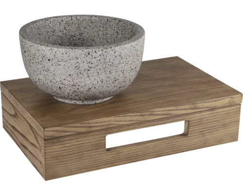 Dekoschale auf Holztablett