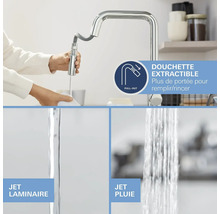 Robinet de cuisine avec douchette extractible et deux types de jet : jet laminaire et jet pluie.