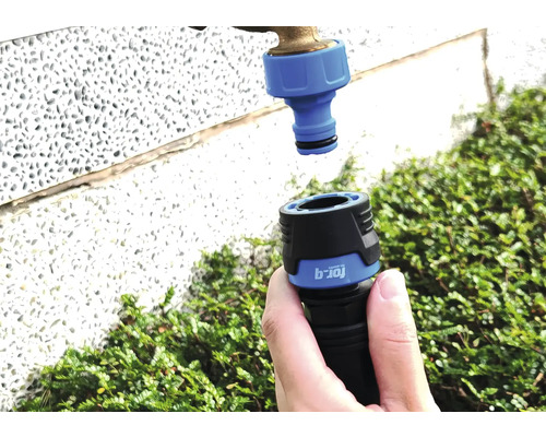 Gartenschlauchanschluss und Wasserhahnanschluss für die Gartenbewässerung