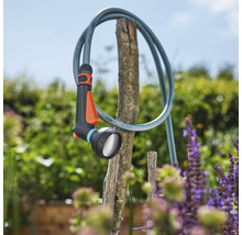 Tuyau d'arrosage avec tête de pulvérisation pour l'arrosage des plantes