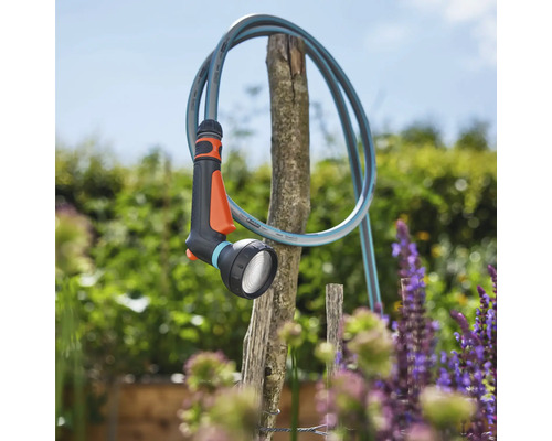 Tuyau d'arrosage avec tête de pulvérisation pour l'arrosage des plantes