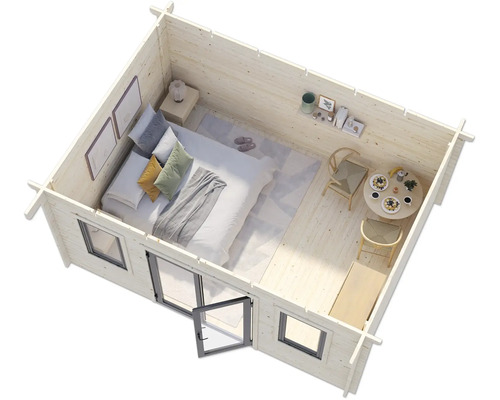 Vue intérieure d'une maison de jardin en bois clair avec fenêtre et porte ouverte, aménagée avec un coin chambre et un coin salon.