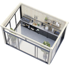 Cuisine d'extérieur moderne avec barbecue, plan de travail, évier et armoires dans un cadre en bois clair avec portes coulissantes en verre.