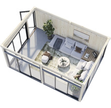 Vue intérieure d'une maison de jardin avec meubles et fenêtres