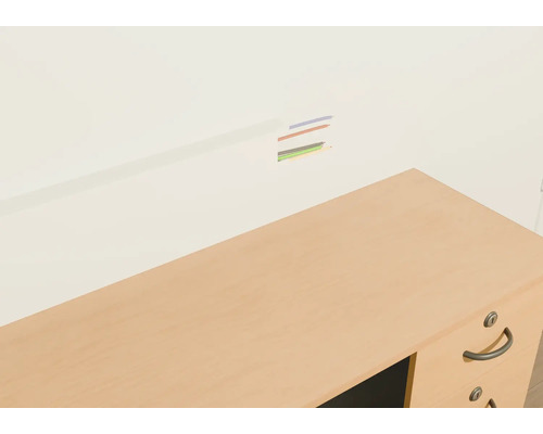 Bureau avec passage de câbles au mur