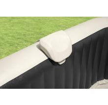 Detailansicht einer Whirlpool Kopfstütze.