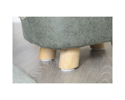 Vue détaillée d'un tabouret avec pieds en bois et protections de sol