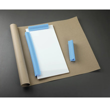 Matériaux d'emballage : plaque de verre, rouleau de papier, carton ondulé et protection en mousse.