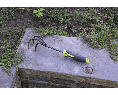 Griffe de jardin à trois dents pour le jardinage