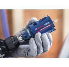 Scie-cloche Bosch Expert Carbide Technology montée sur une perceuse.