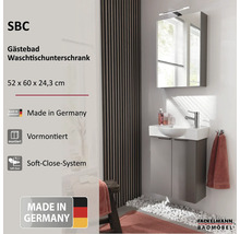 WC invités lumineux avec meuble sous-vasque SBC gris, lavabo, armoire de toilette, éclairage, prémonté, système Soft-Close, Made in Germany.