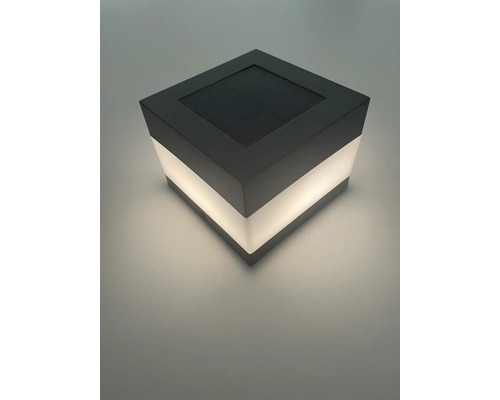 Lampe solaire LED carrée pour extérieur avec panneau solaire intégré