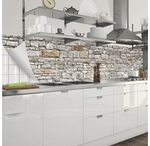 Crédence de cuisine avec motif de mur en pierre dans une cuisine moderne