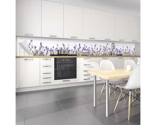 Film de protection murale de cuisine avec motif lavande dans une cuisine moderne