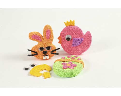 Kit de bricolage décoratif avec des motifs de Pâques : lapin, poussin et œuf