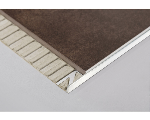 Fliesenabschlusswinkel mit Fliese