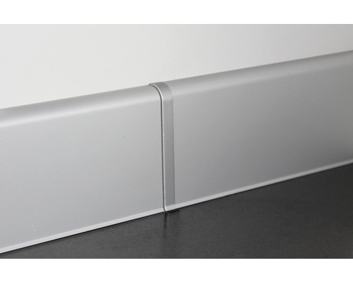 Plinthe en métal, raccord d''angle