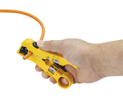 Handhabung eines Kabelabisolierers mit Kabel