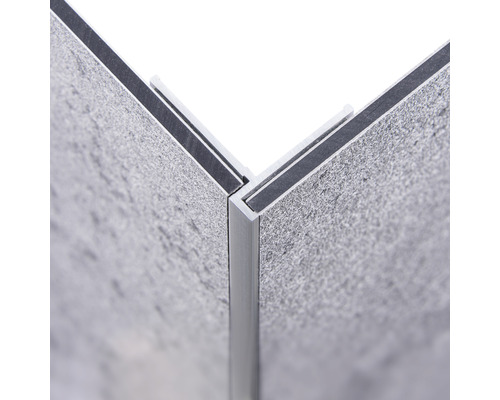 Coin de carrelage avec profilé de carreau