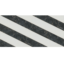 Fliesen mit Streifenmuster