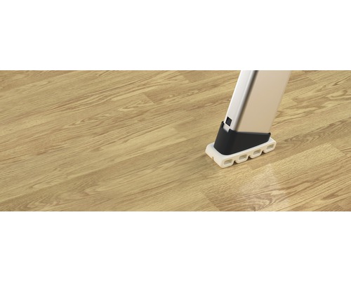 Detailansicht eines Leitersprossenfußes auf einem Holzboden