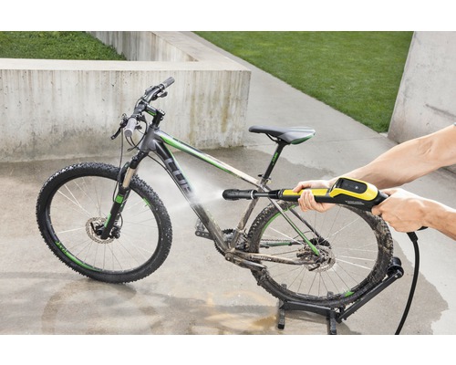 Nettoyage de vélos avec un nettoyeur haute pression