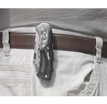 Outil multifonctionnel fixé à la ceinture