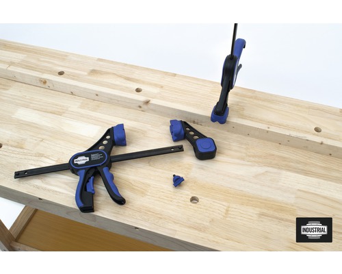 Établi avec serre-joints à une main