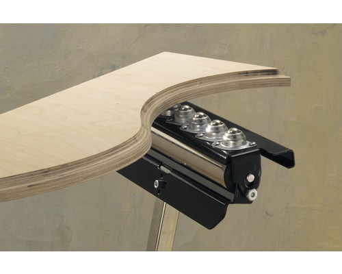 Pièce sur table à billes pour le travail du bois