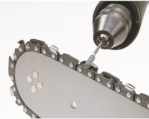 Affûtage d''une tronçonneuse avec un outil de meulage