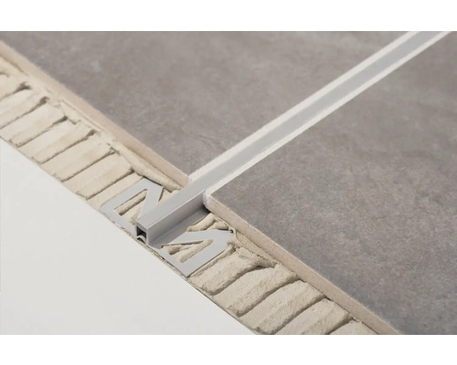 Carreaux avec rail de carrelage