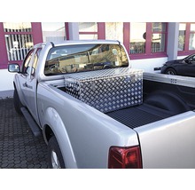 Aluminium Werkzeugkiste auf der Ladefläche eines Pickups